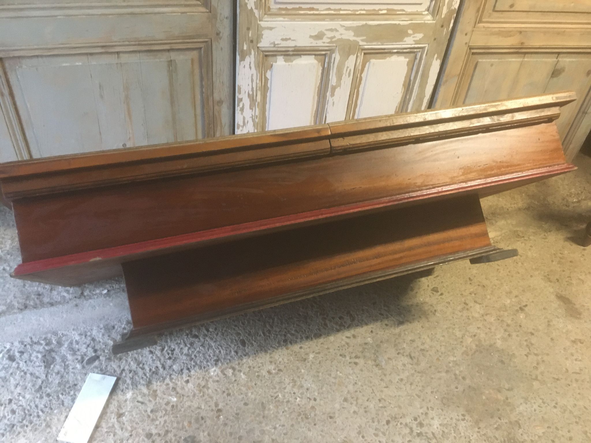Coffee table with storage for bottles and glasses in oak.