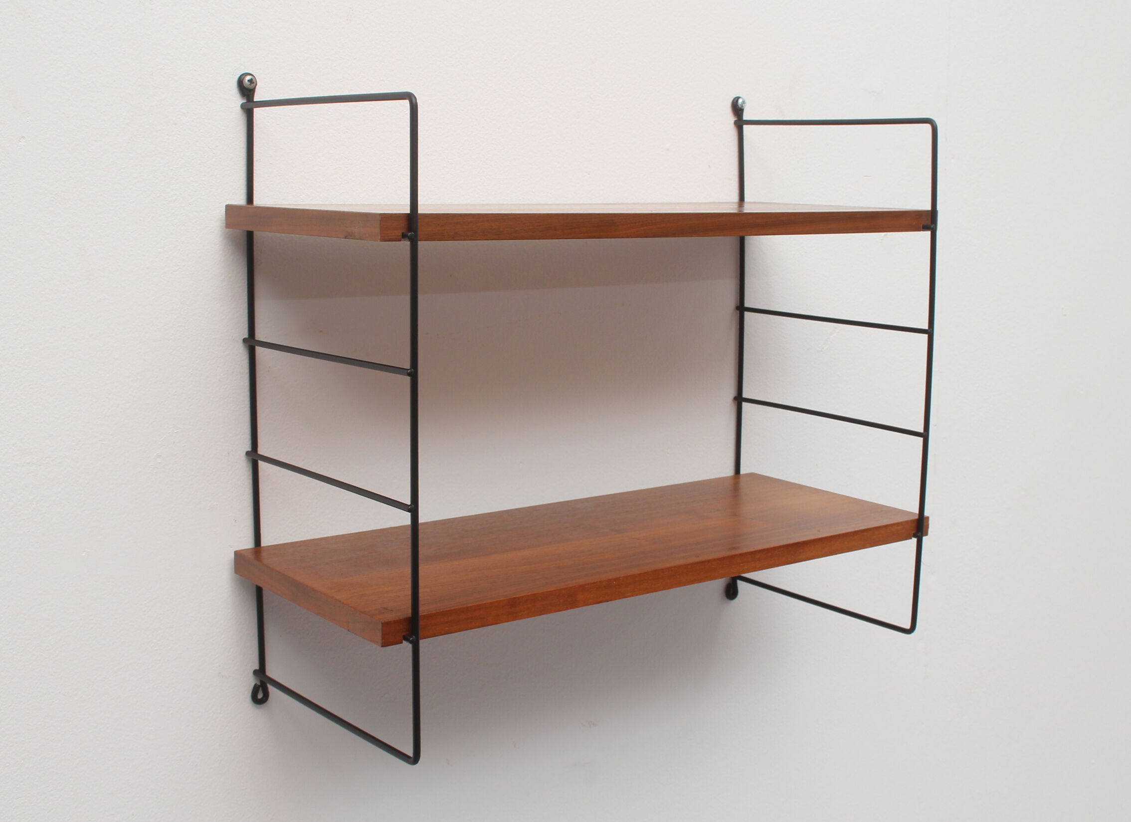 Wall unit in walnut 1960