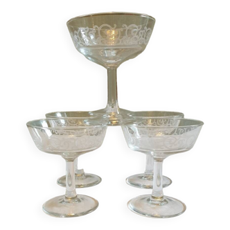 6 coupes à Champagne