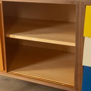 Buffet exclusif de style mid-century avec base en acier inoxydable, années 1960.