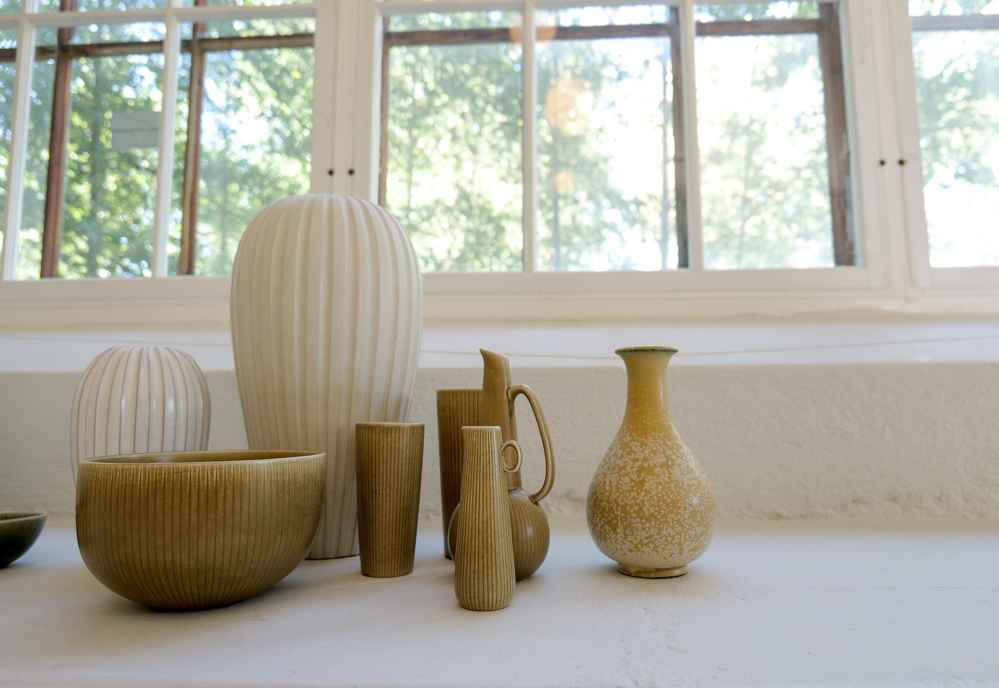 Mid-century modern sculptural vase by Rörstrand, designed by Gunnar Nylund, Sweden, 1950s.