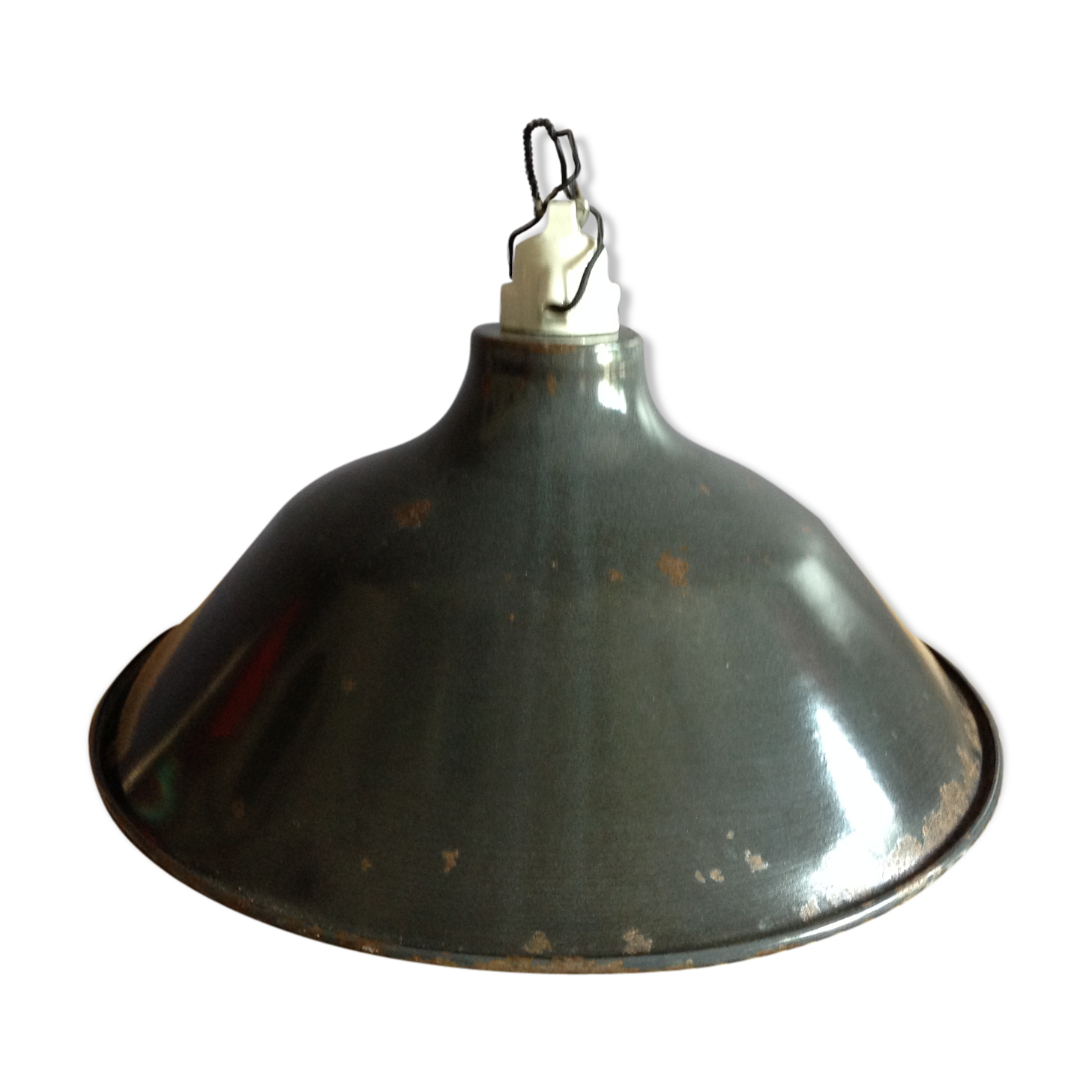 Black enamelled bowl suspension