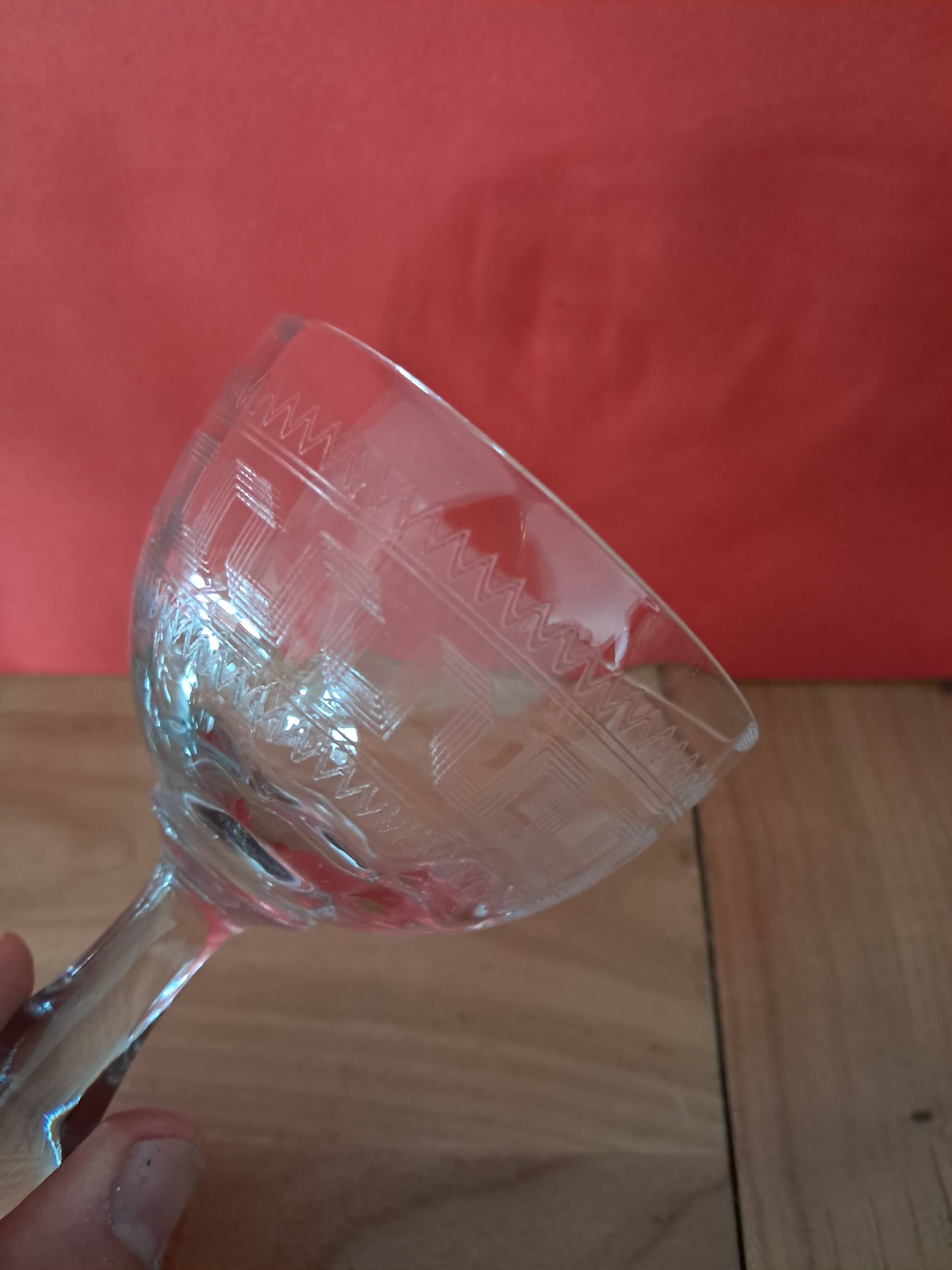 Wine guilloche glasses from the years 1900/1903.