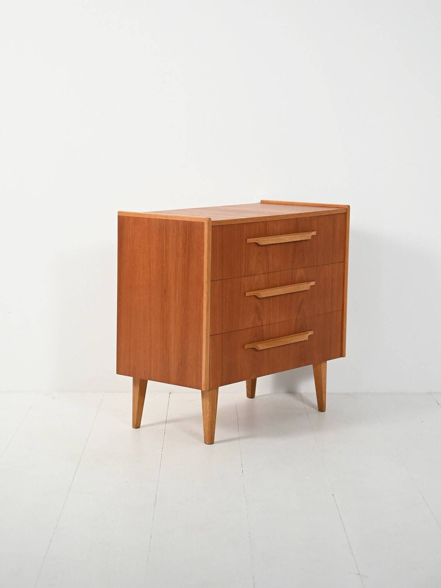 Scandinavian chest of drawers ’50s–’60s in teak and oak