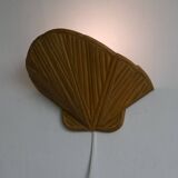 Clamp Shell Shaped Wall Lamp
