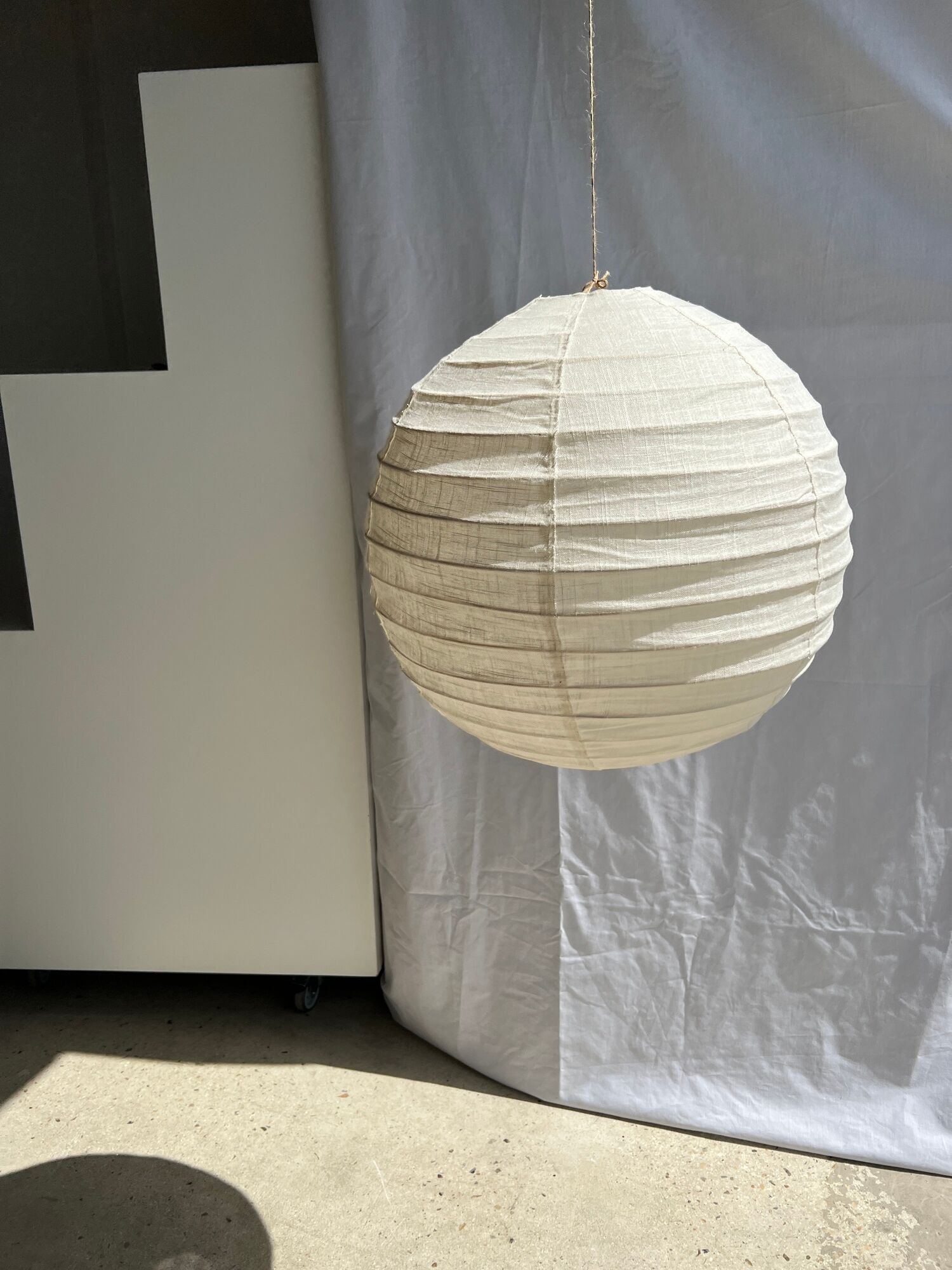 Hanging lamp in rattan and round japanese natural linen d:50