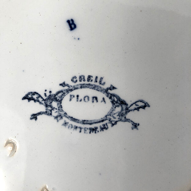 Creil & Montereau nineteenth series, Flora model. Ten flat plates