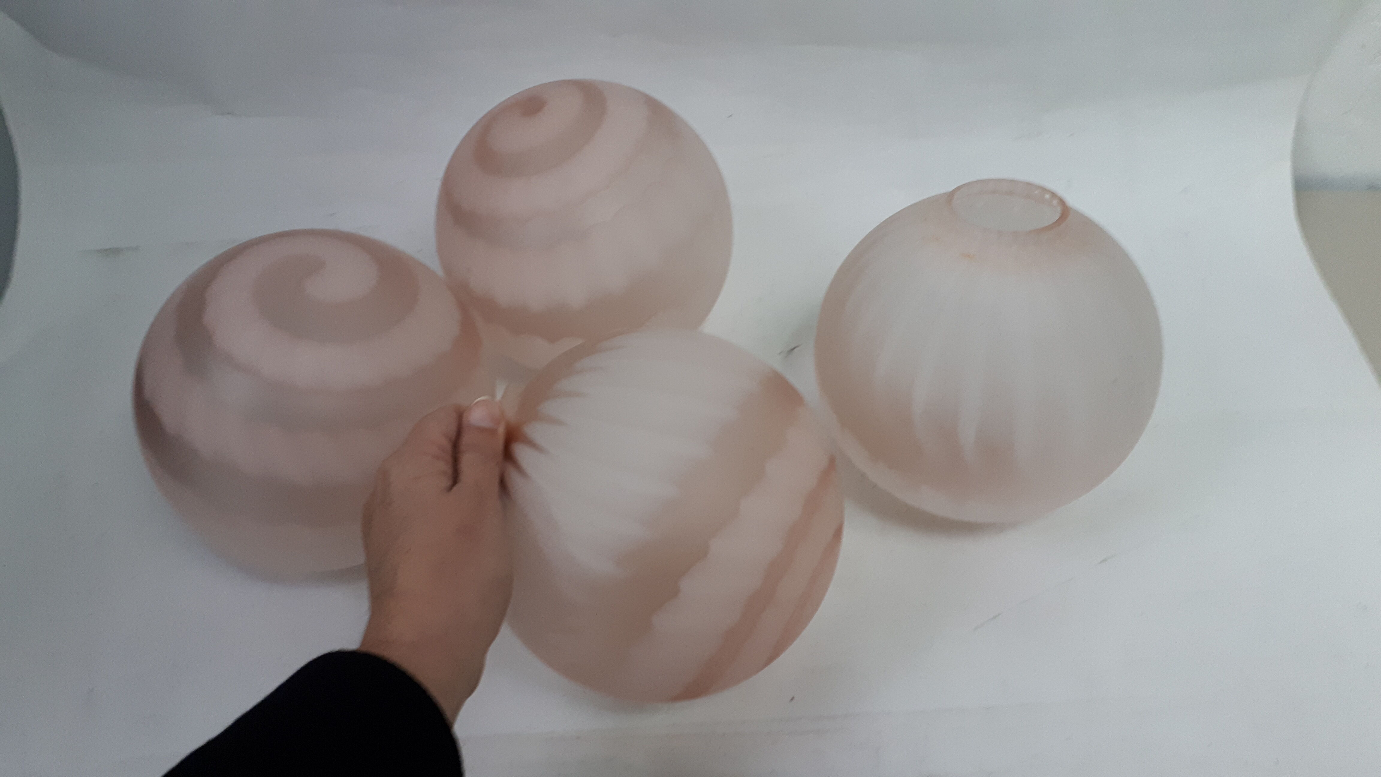 Lot of 4 globes vintage glass opaline 1960 pink