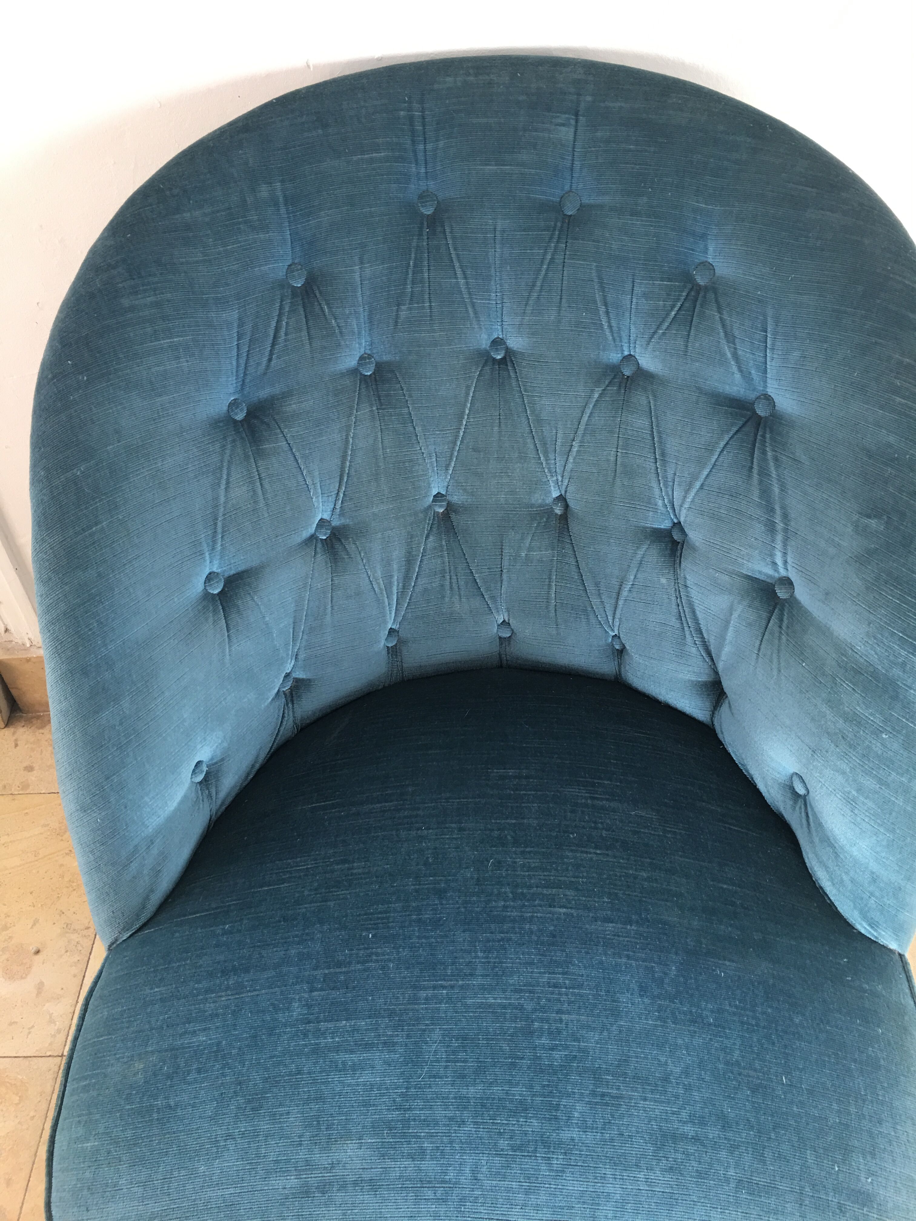 Duck blue toad armchair