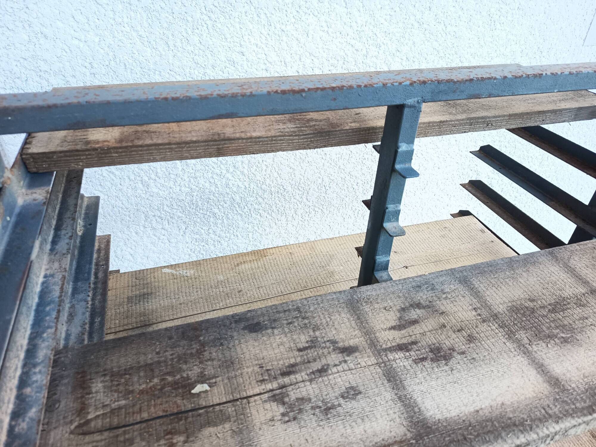 Etagère industrielle Meuble de métier métal et bois