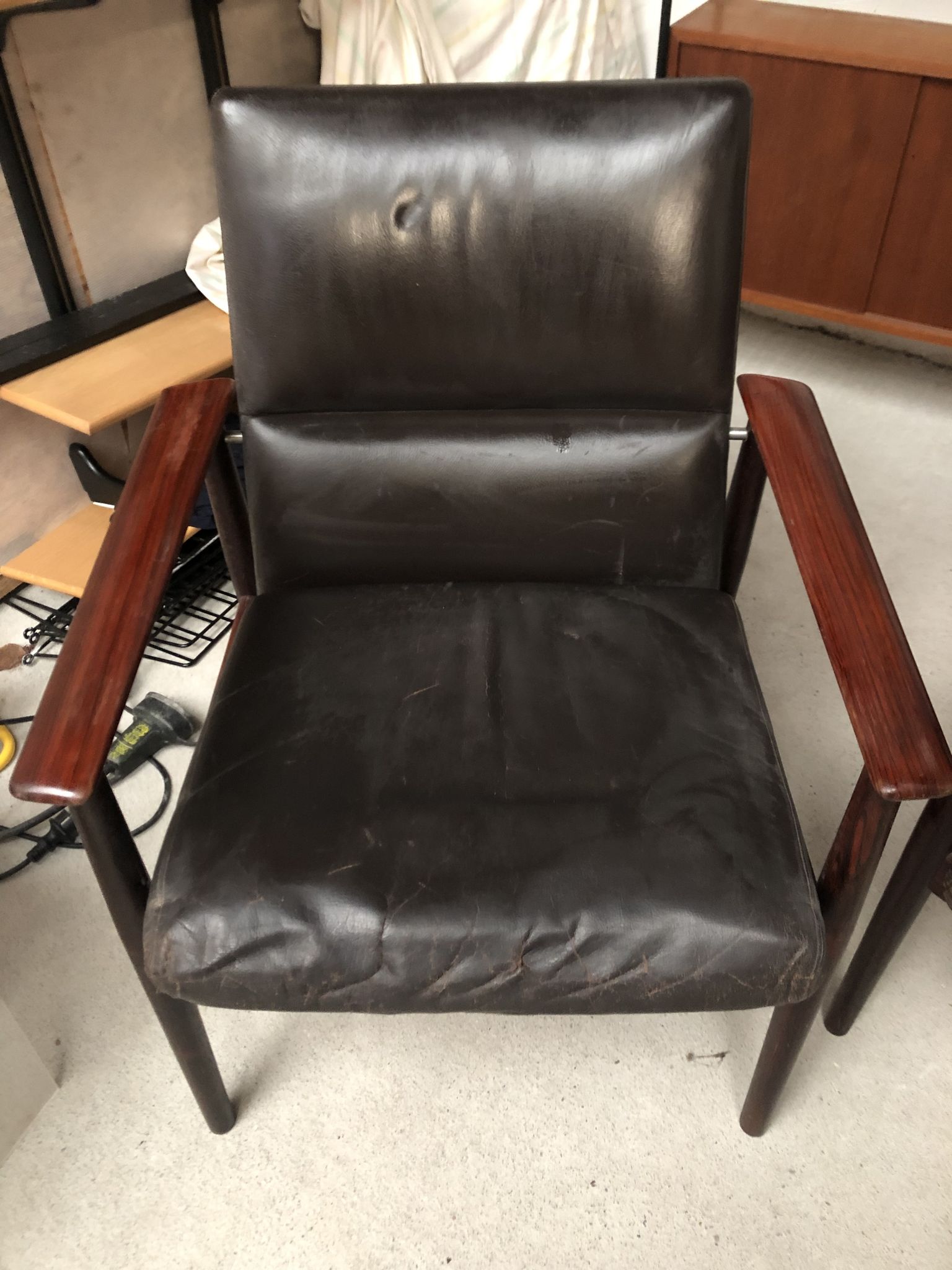 Danish leather and rosewood armchairs for Sibast 70s