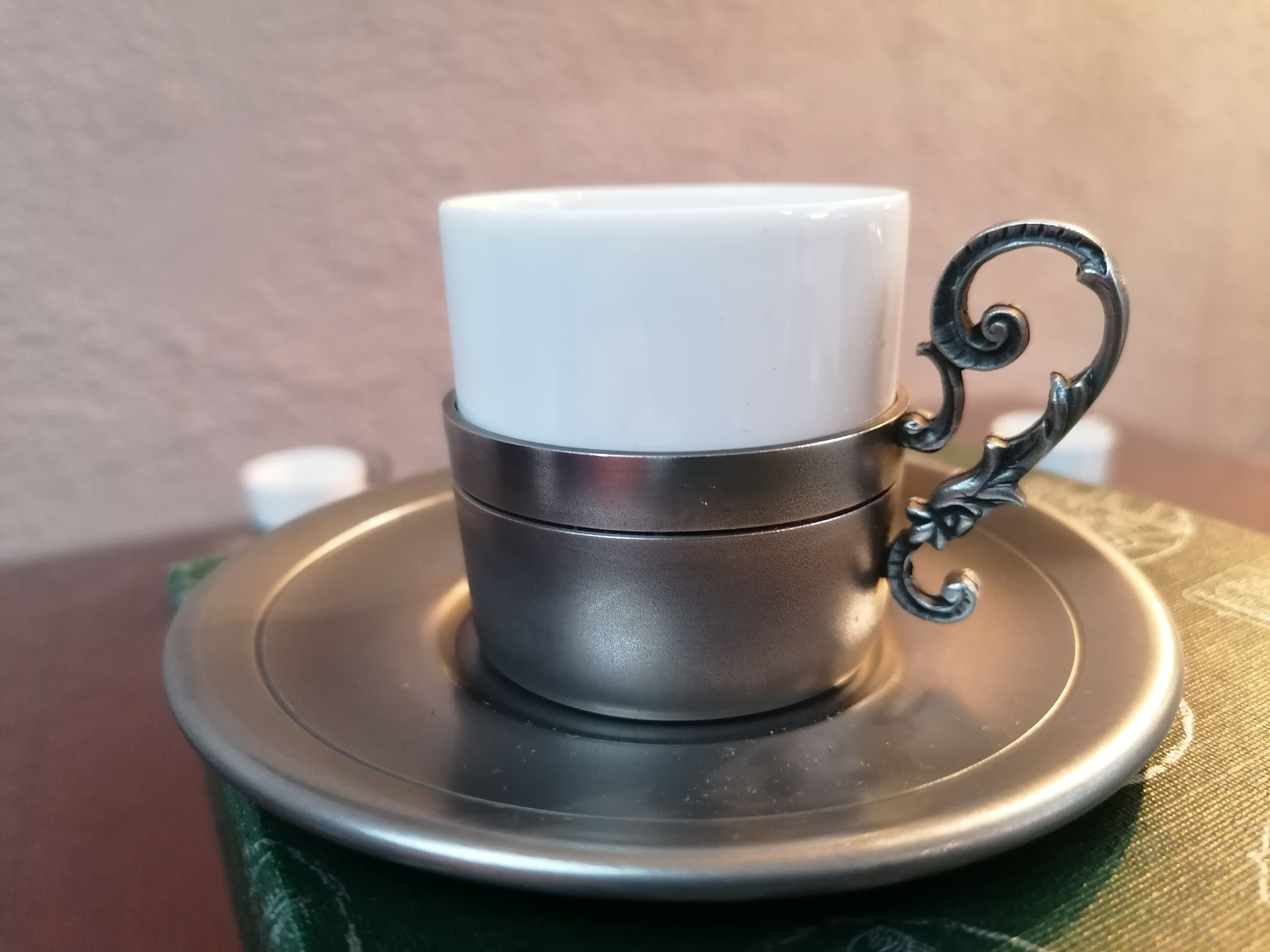 Tasses à café étain du Manoir