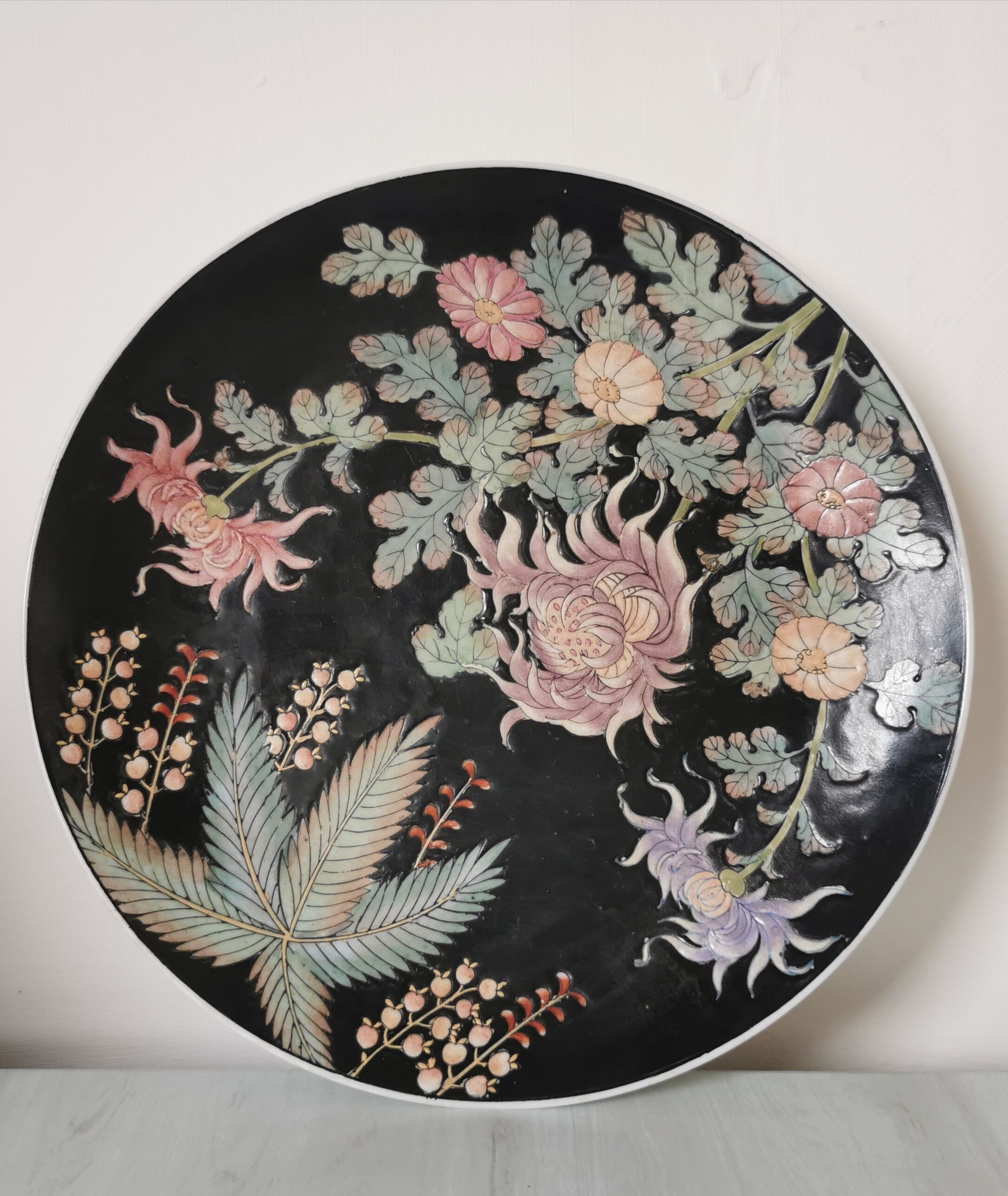 Chinese flower plate