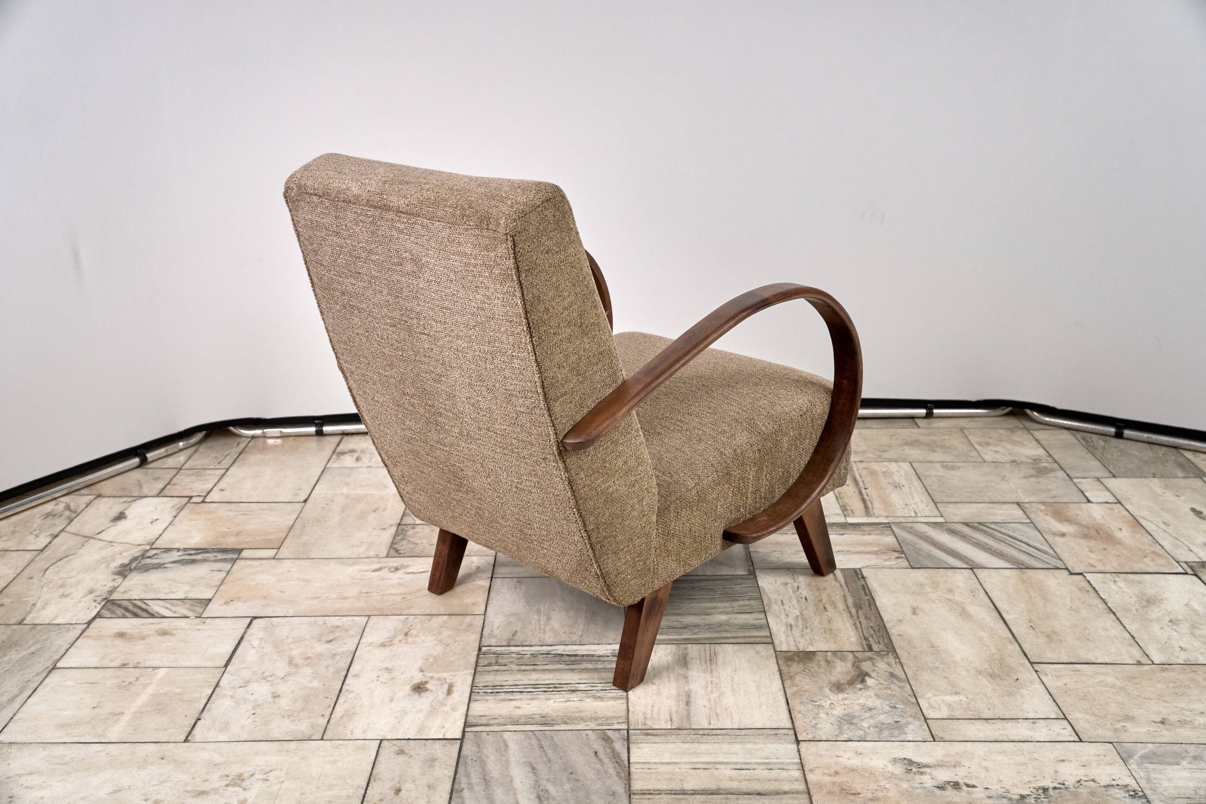 H 410 Armchair designed by Jindrich Halabala, 1940s, Czechoslovakia