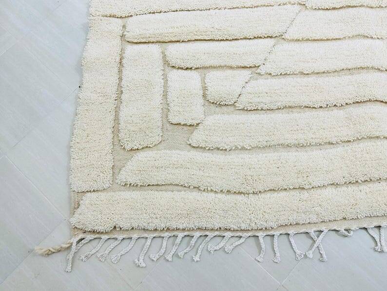 Handwoven Berber rug 150/250 cm