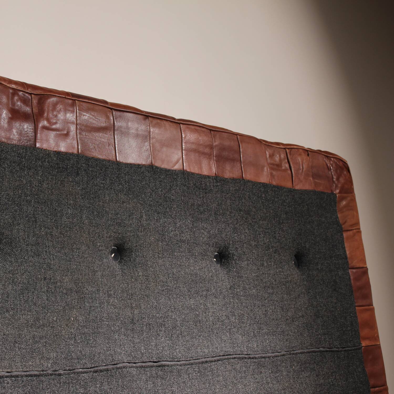 Lit de jour 'DS-80' en cuir patchwork cognac par De Sede, Suisse