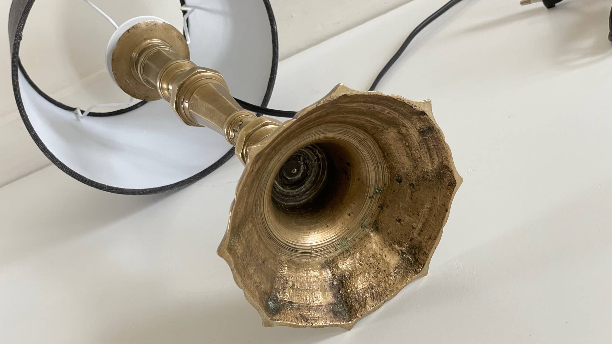 Chic vintage solid brass lamp