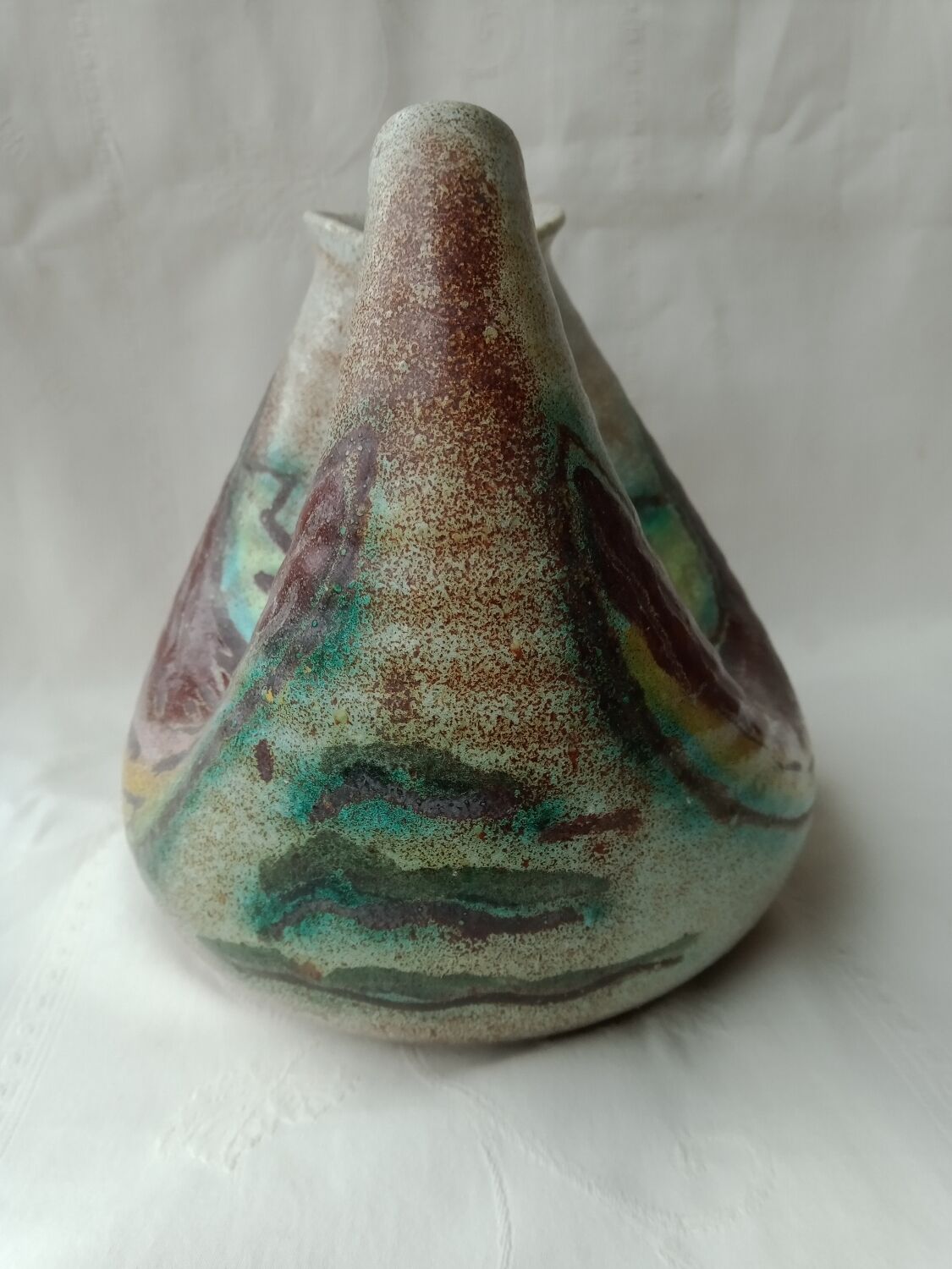 Accolay vase decorated with fish