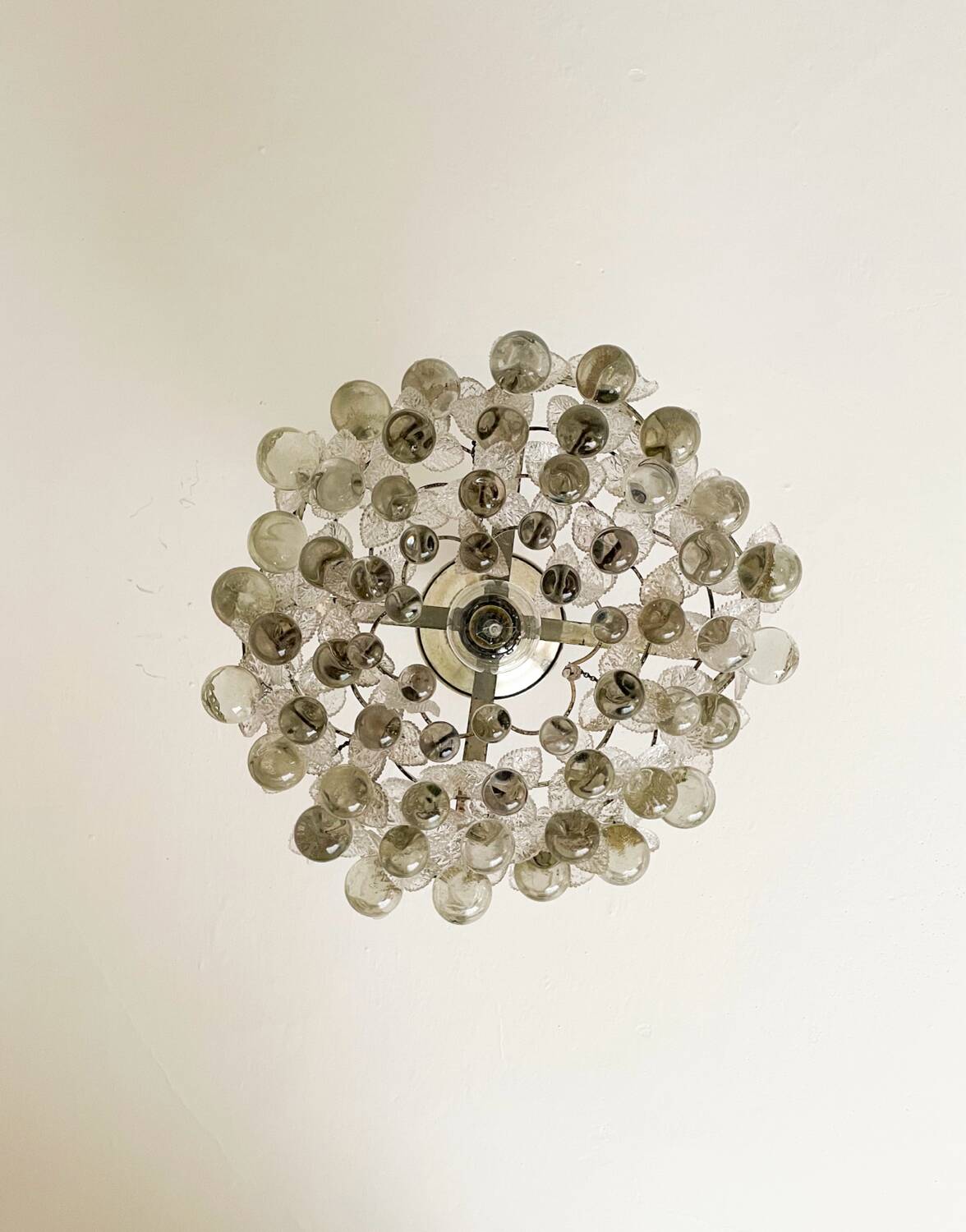 Plafonnier vintage en cristal décoré de feuilles et de grappes – Espagne année