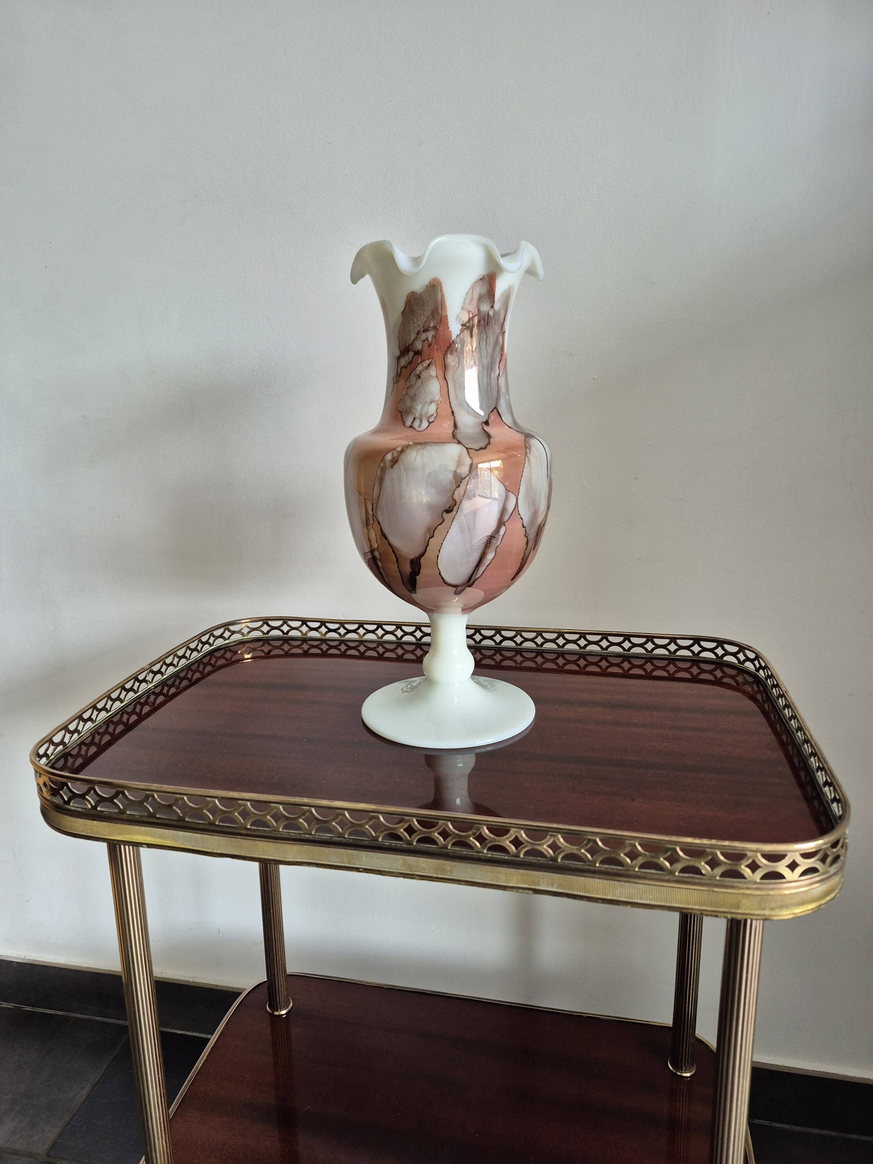 Vintage footed vase in white opaline, marbled/marble effect decoration from the 60s.