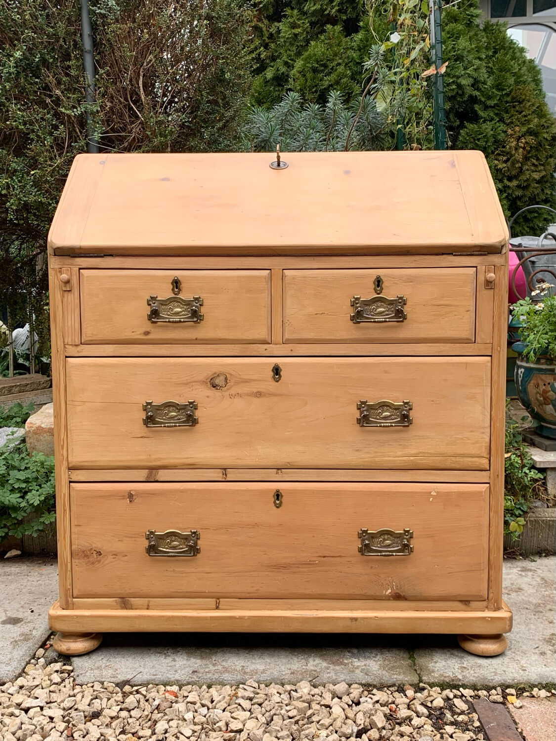 Commode, English slant-front desk, 19th century.