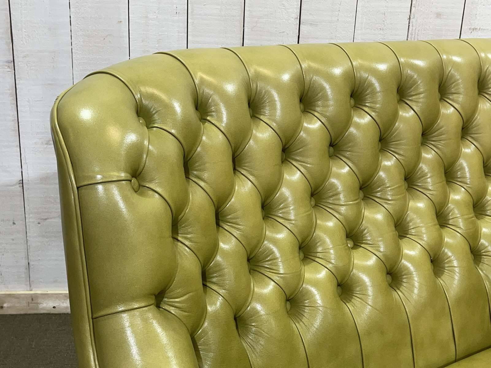 3-seater Chesterfield sofa in olive green leather