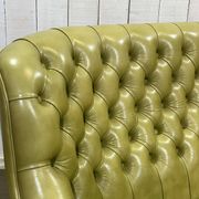Canapé Chesterfield 3 places en cuir vert olive