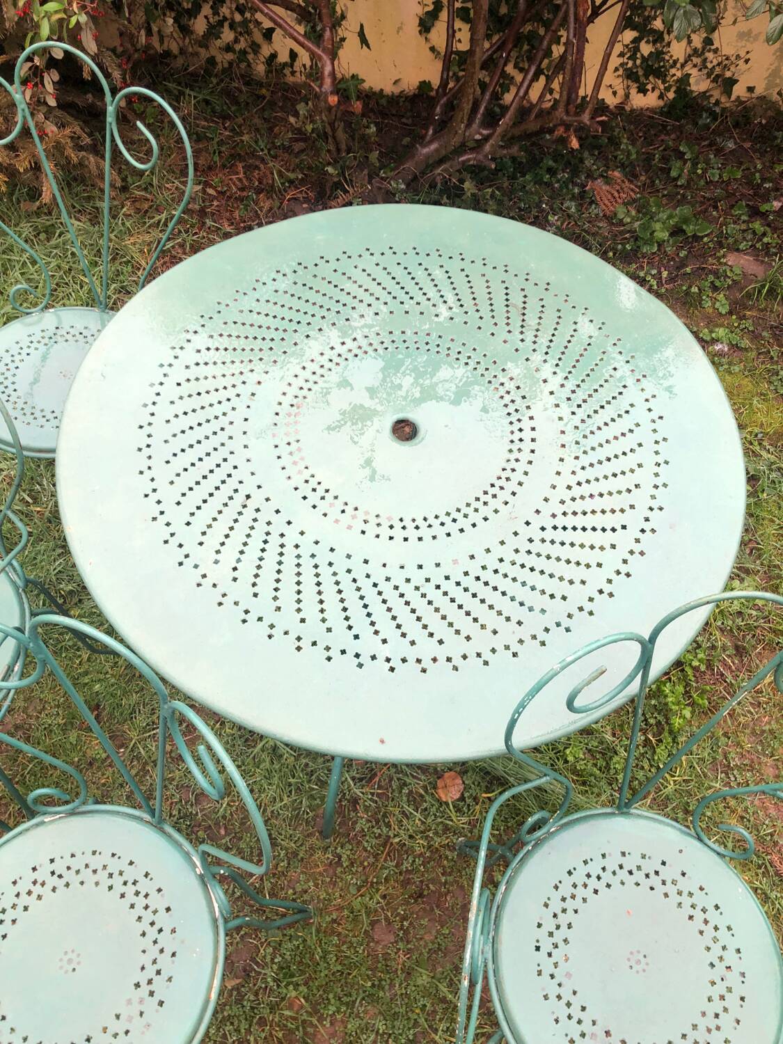 Salon de jardin en fer forgé