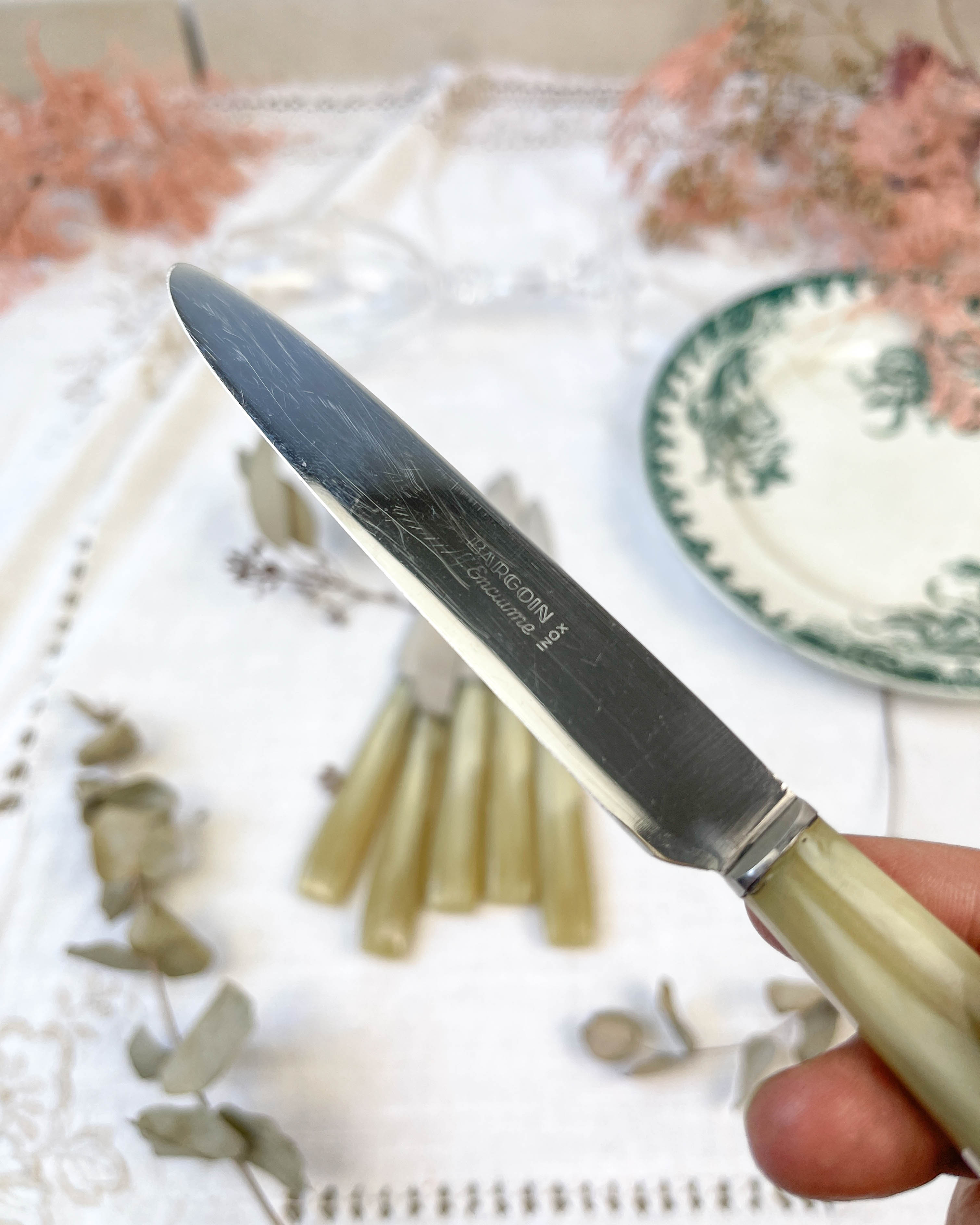 6 bakelite knives vintage oven "bagouin l'enclume"