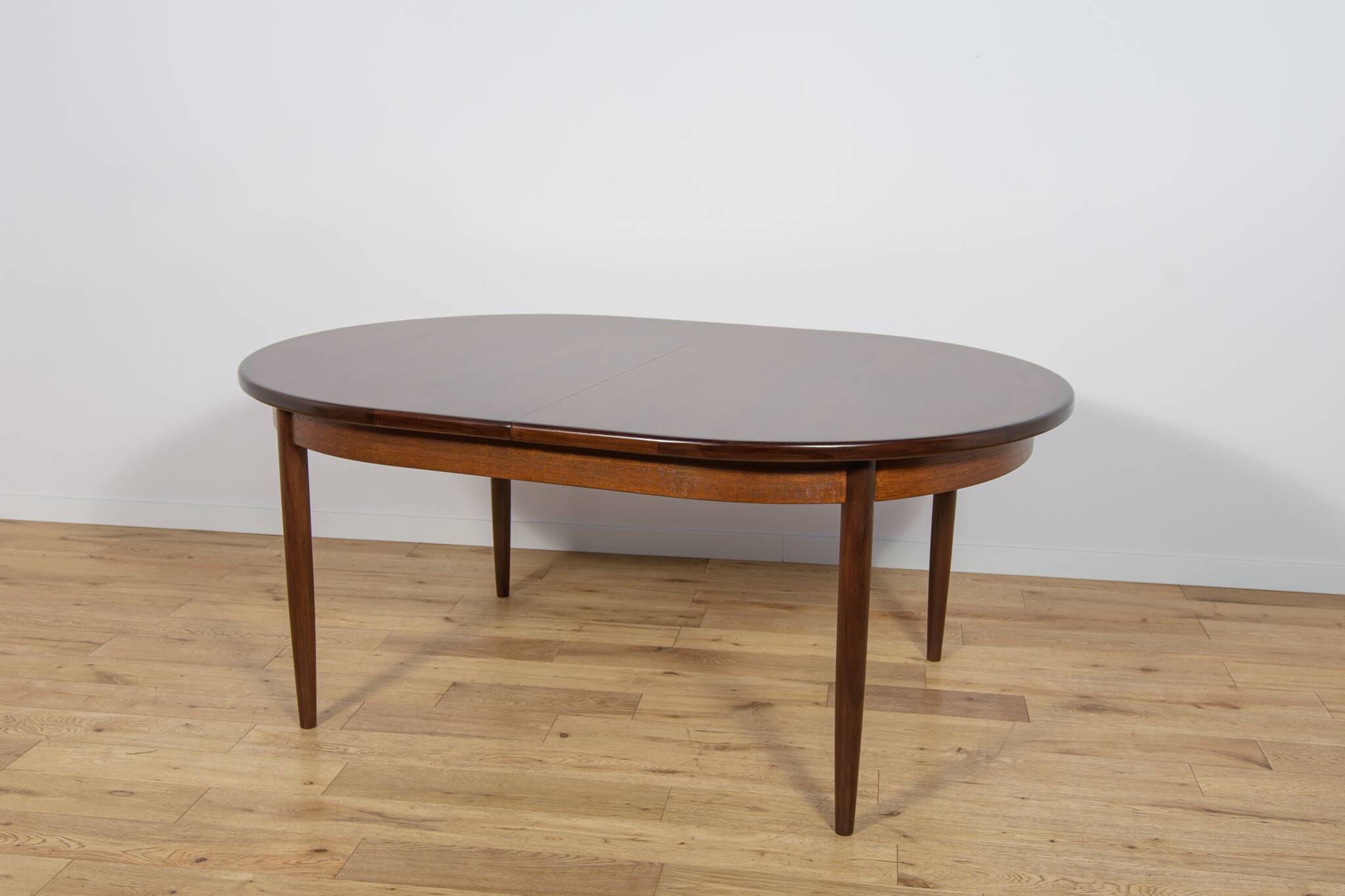 Mid-century modern teak oval dining table from G-Plan, United Kingdom, 1960s