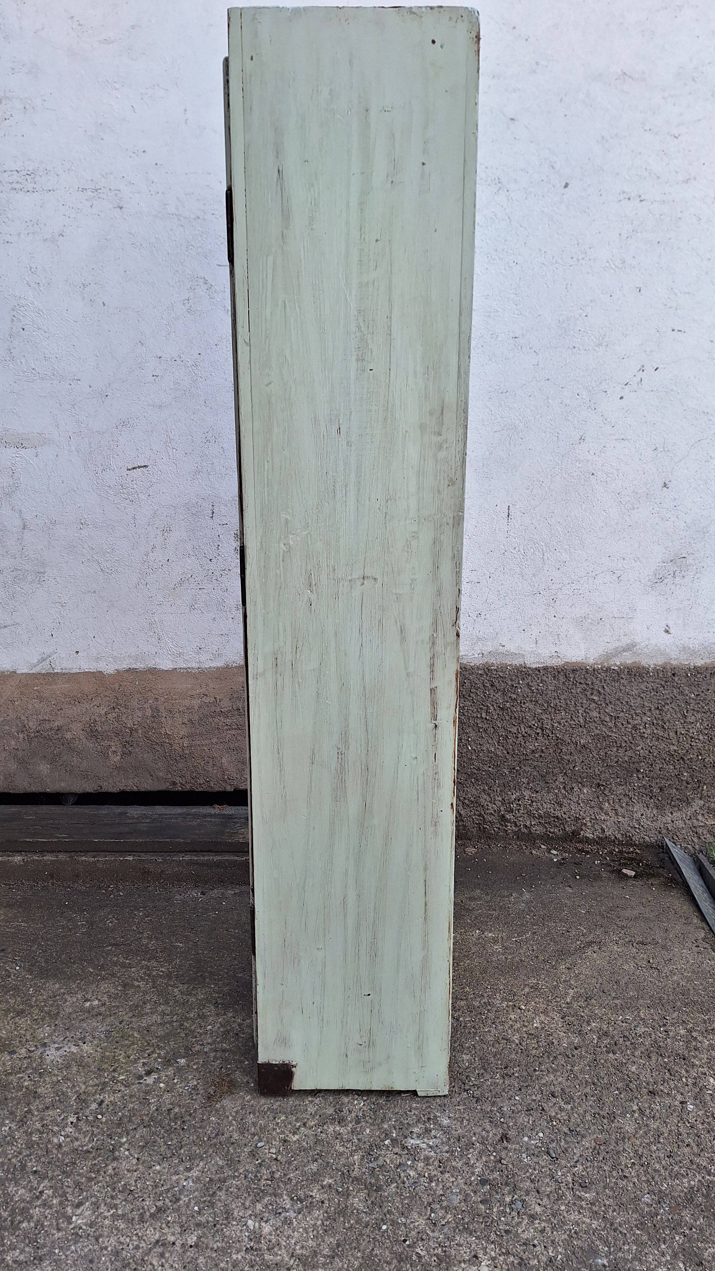 Wooden industrial cloakroom