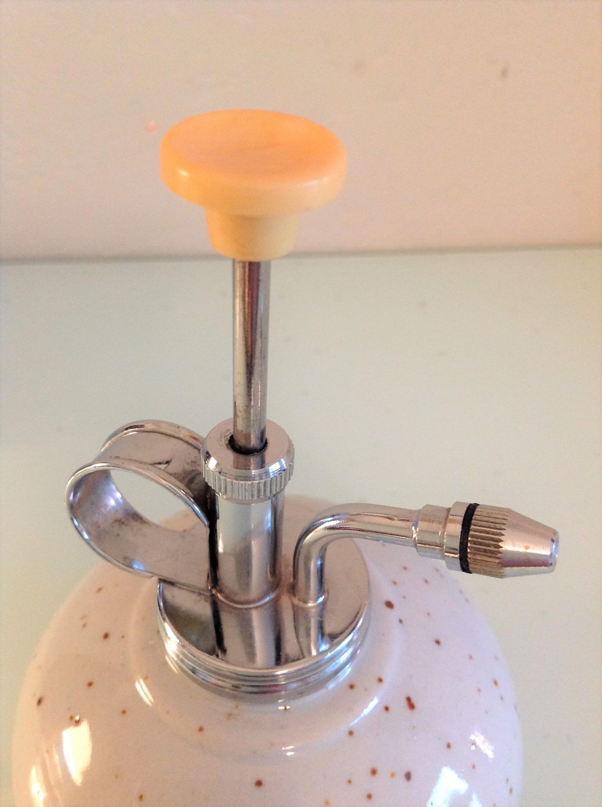 Ball vaporizer in light gray / vintage 70s ceramic