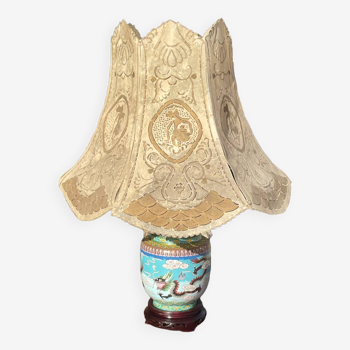 Lampe en porcelaine Chinoise avec son abat jour en peau epoque XXeme siècle