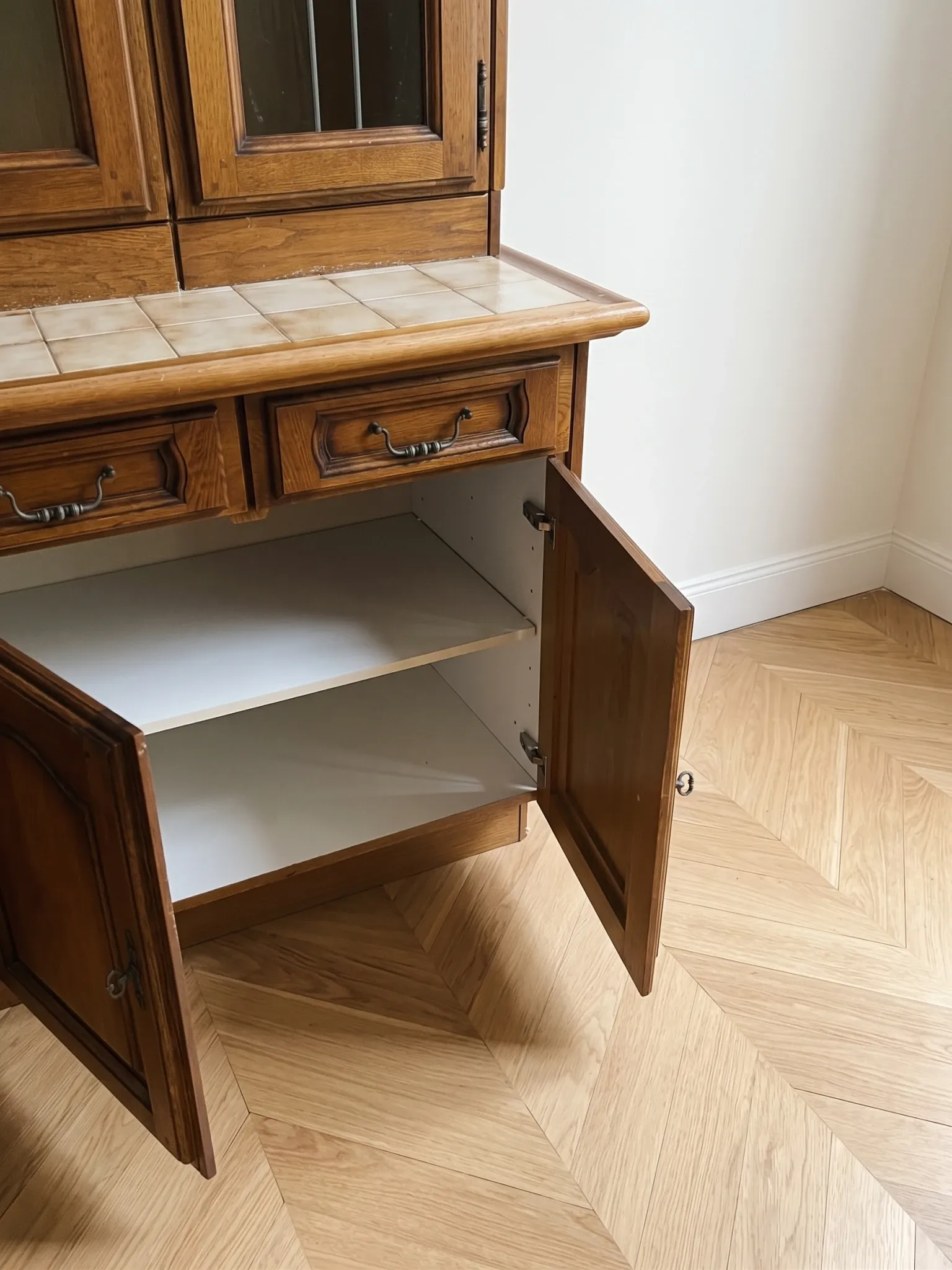 Buffet, vintage wooden sideboard with display cabinet and tiled top.