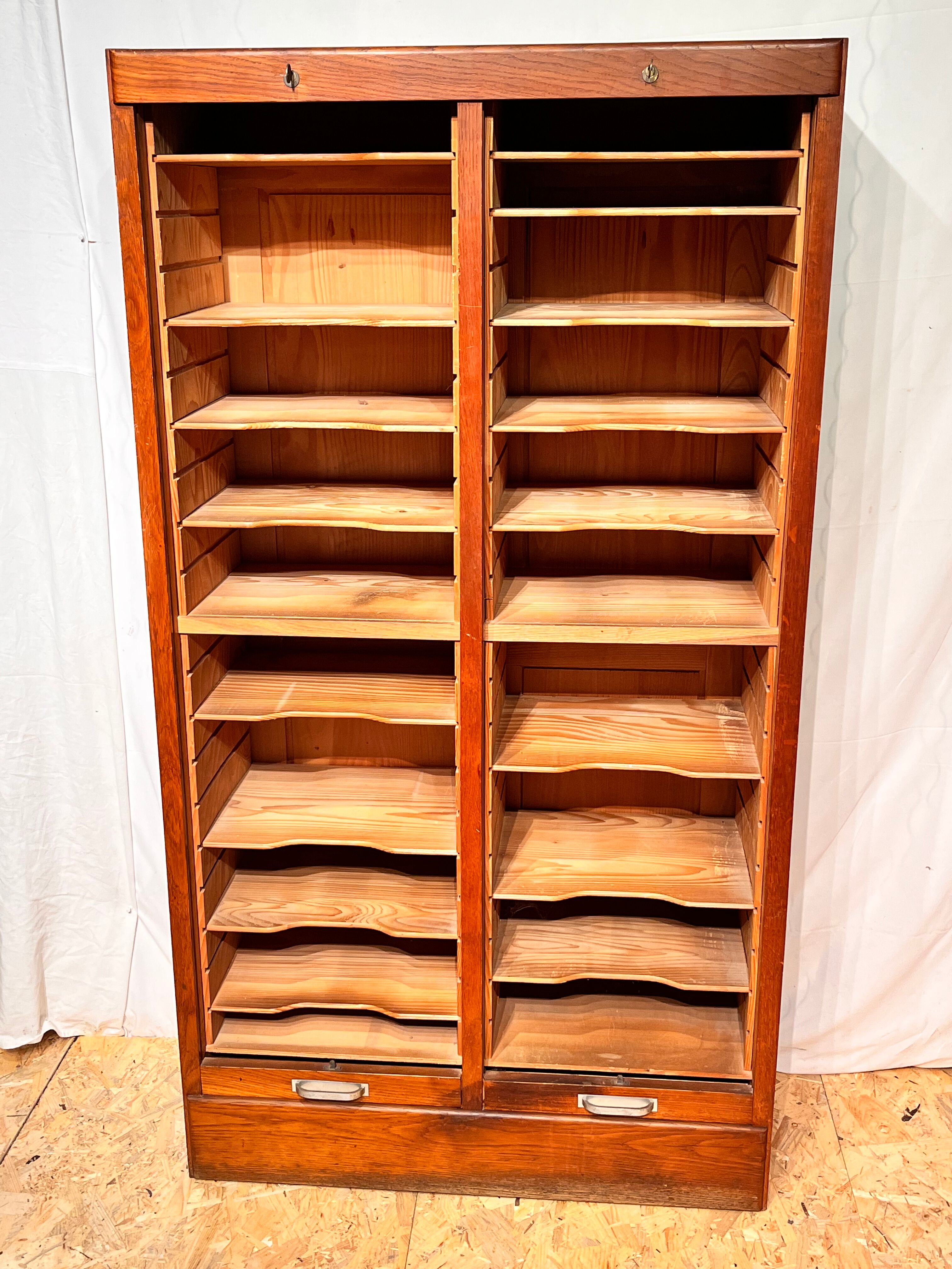 Vintage curtain binder 1960