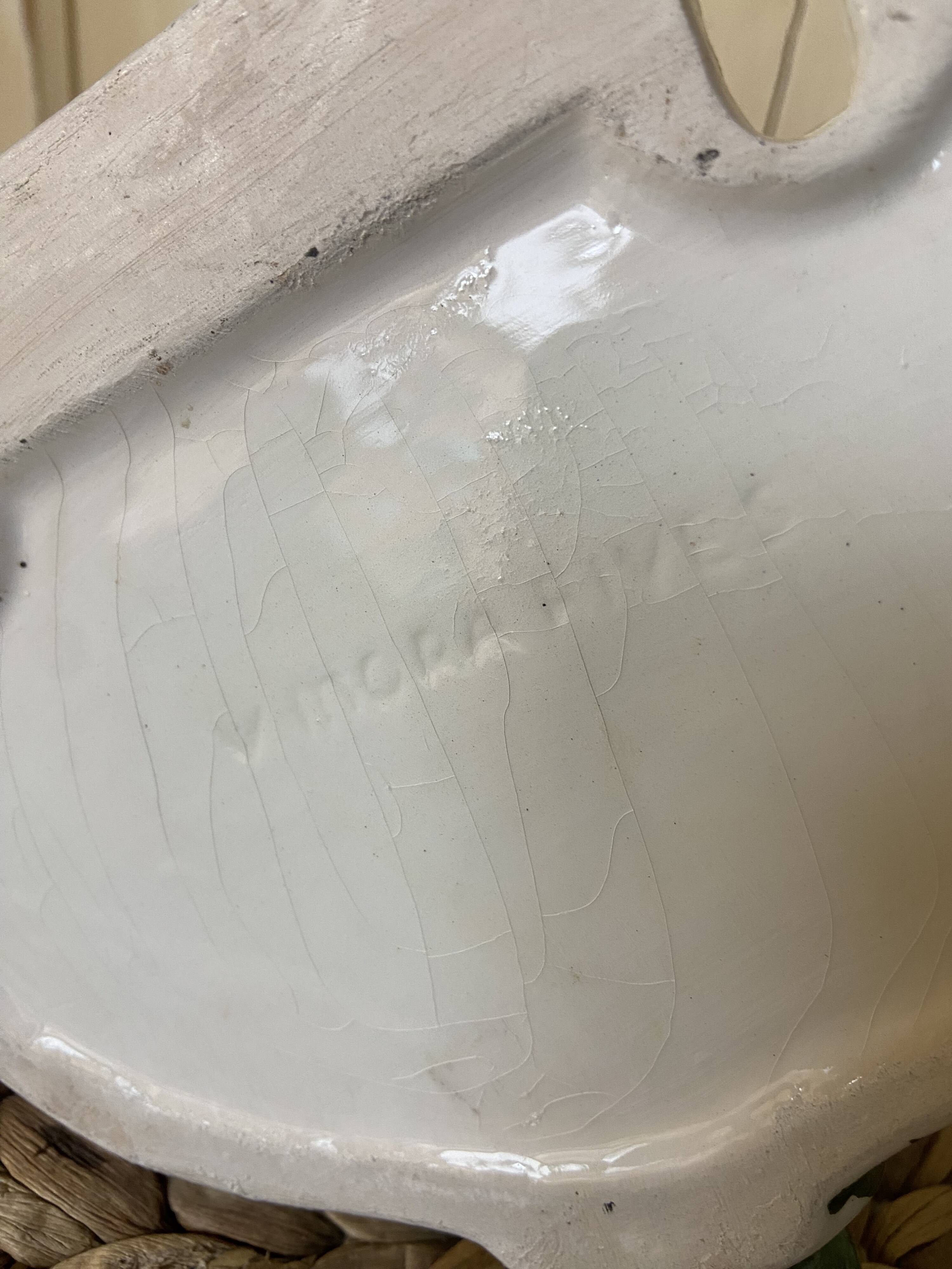 Wall hanging flower pot