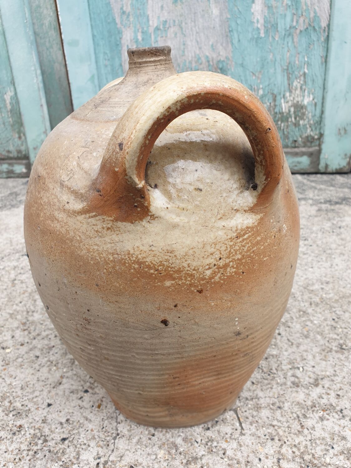 Jug Old terracotta jar