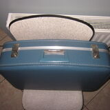 Vintage suitcase air hostesse