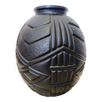Vase Art Déco en Verre Moulé Pressé Pourpre dans le goût de Pierre d'Avesn