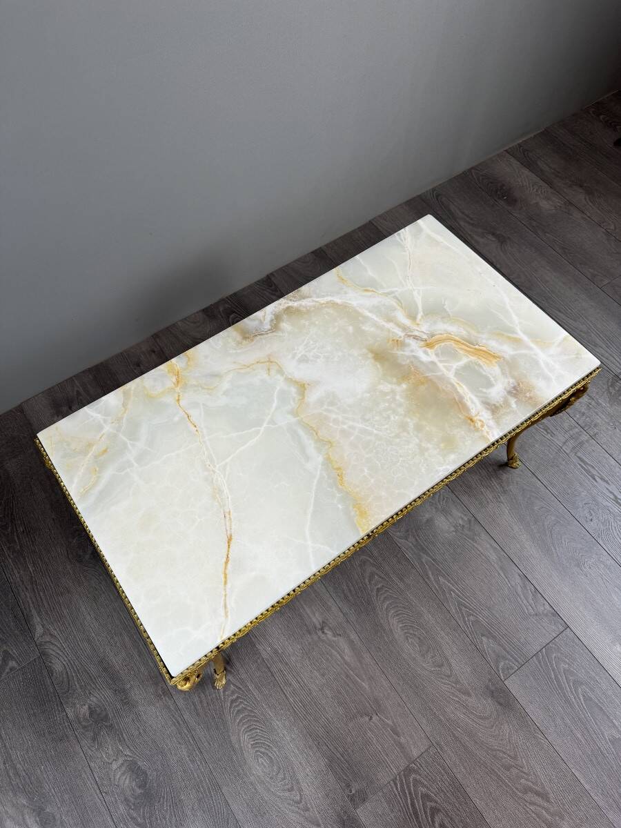 Coffee table in gilded bronze and marble, high-quality decorative work,