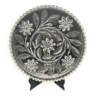 Glass dish with flower motif