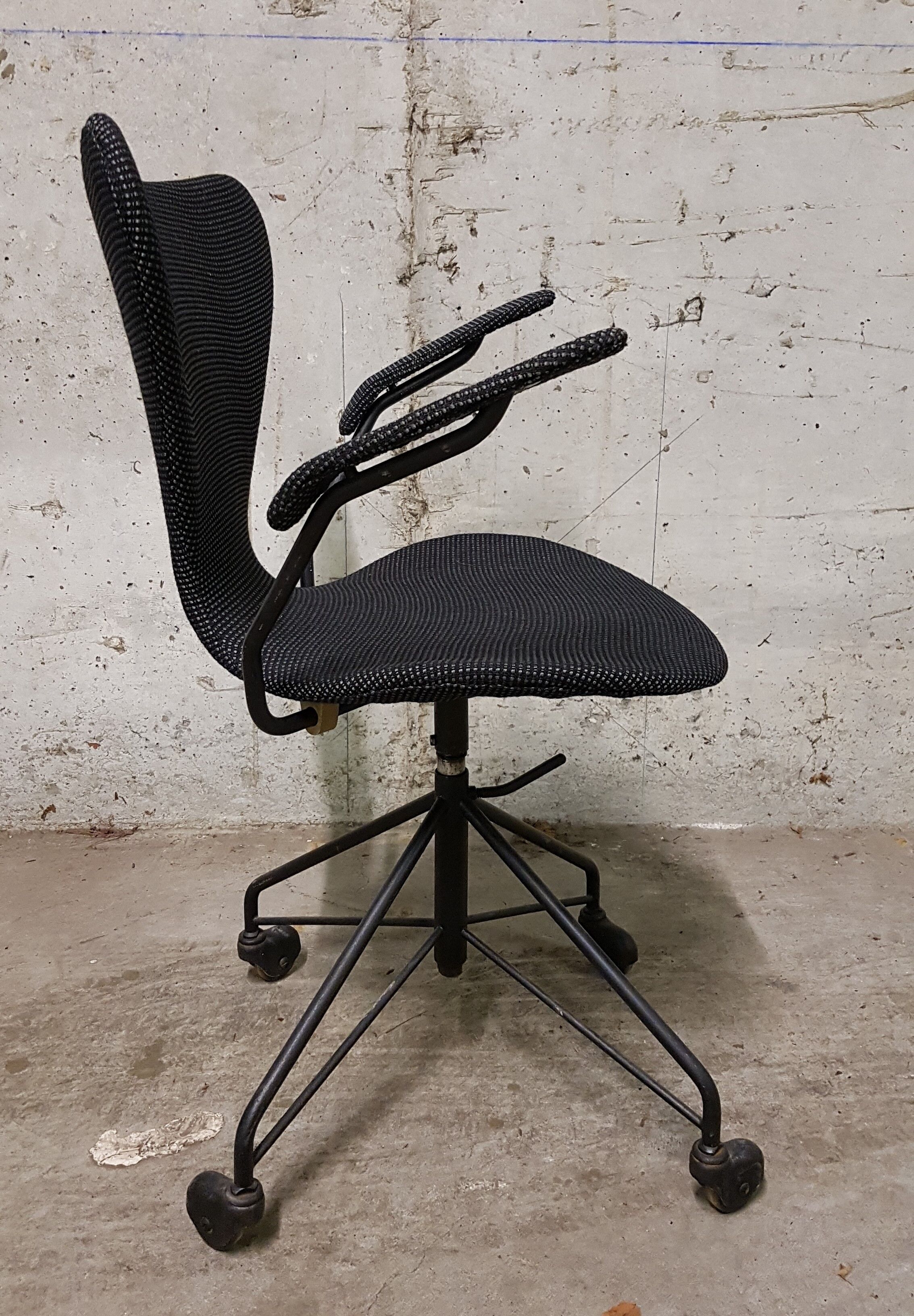 Office Chair "series 7" to arms, Arne JACOBSEN - 1963