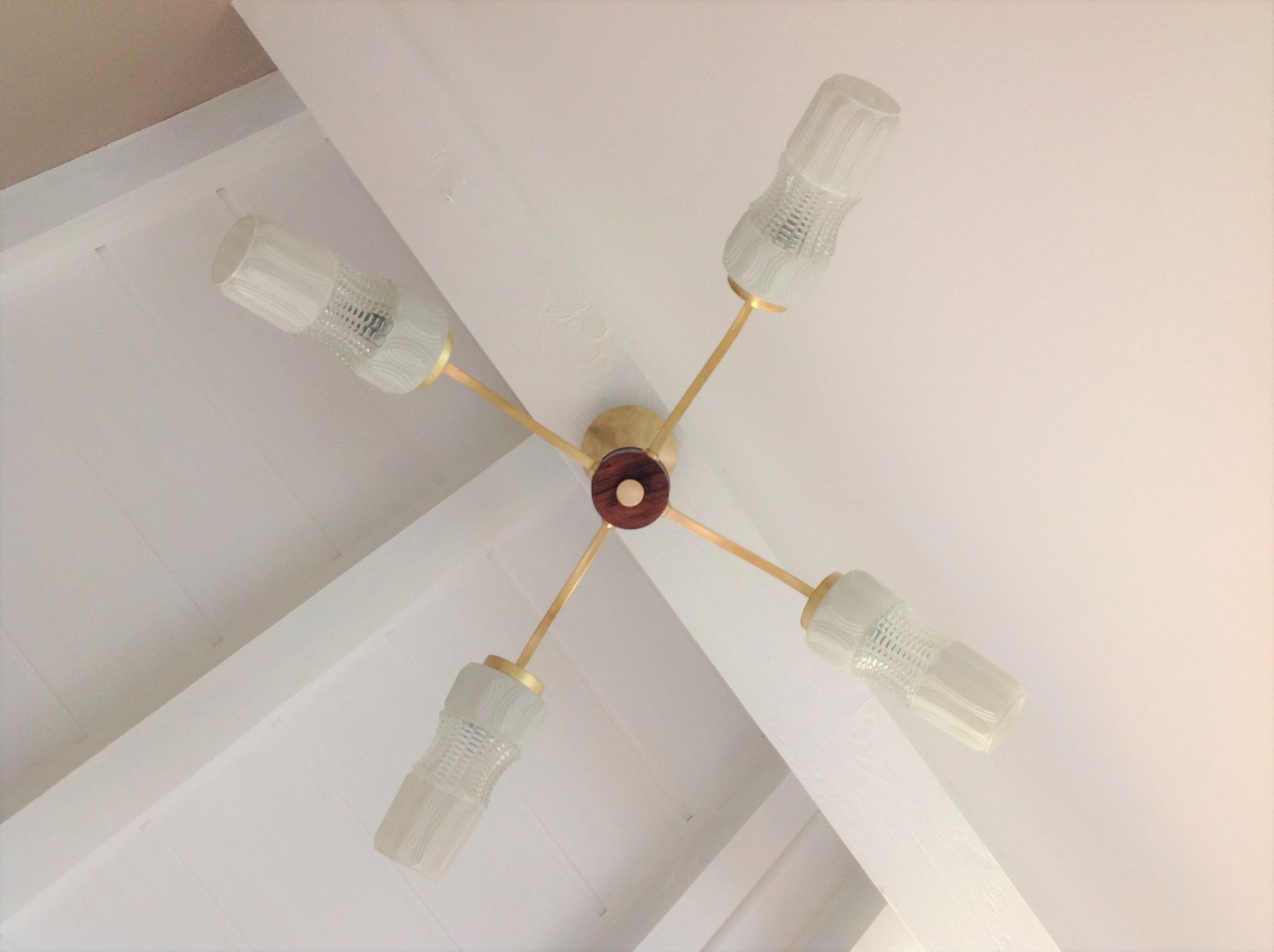 Four-burner chandelier in brass and two-tone glass Scandinavian style / vintage 60s-70s