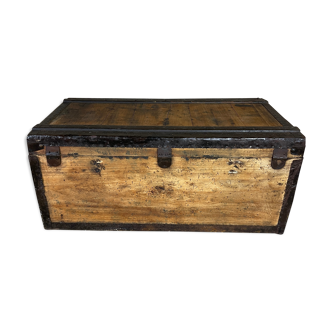 Ancienne malle en bois