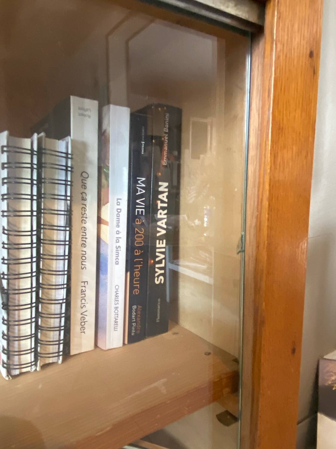 Vintage display cabinet / bookcase