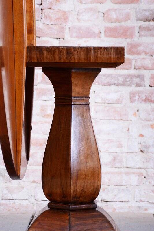 Biedermeier Dining Table in Walnut, Czechia, 1830s