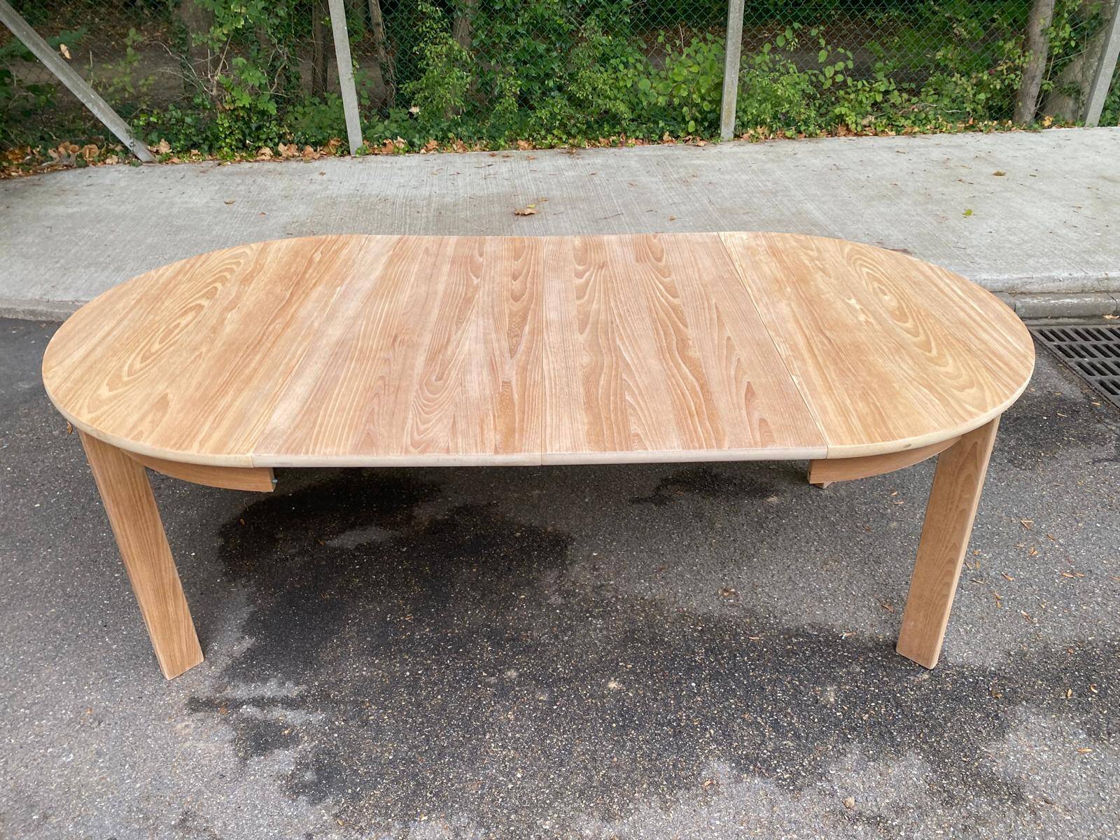Scandinavian round extendable dining table stripped in raw oak 1980