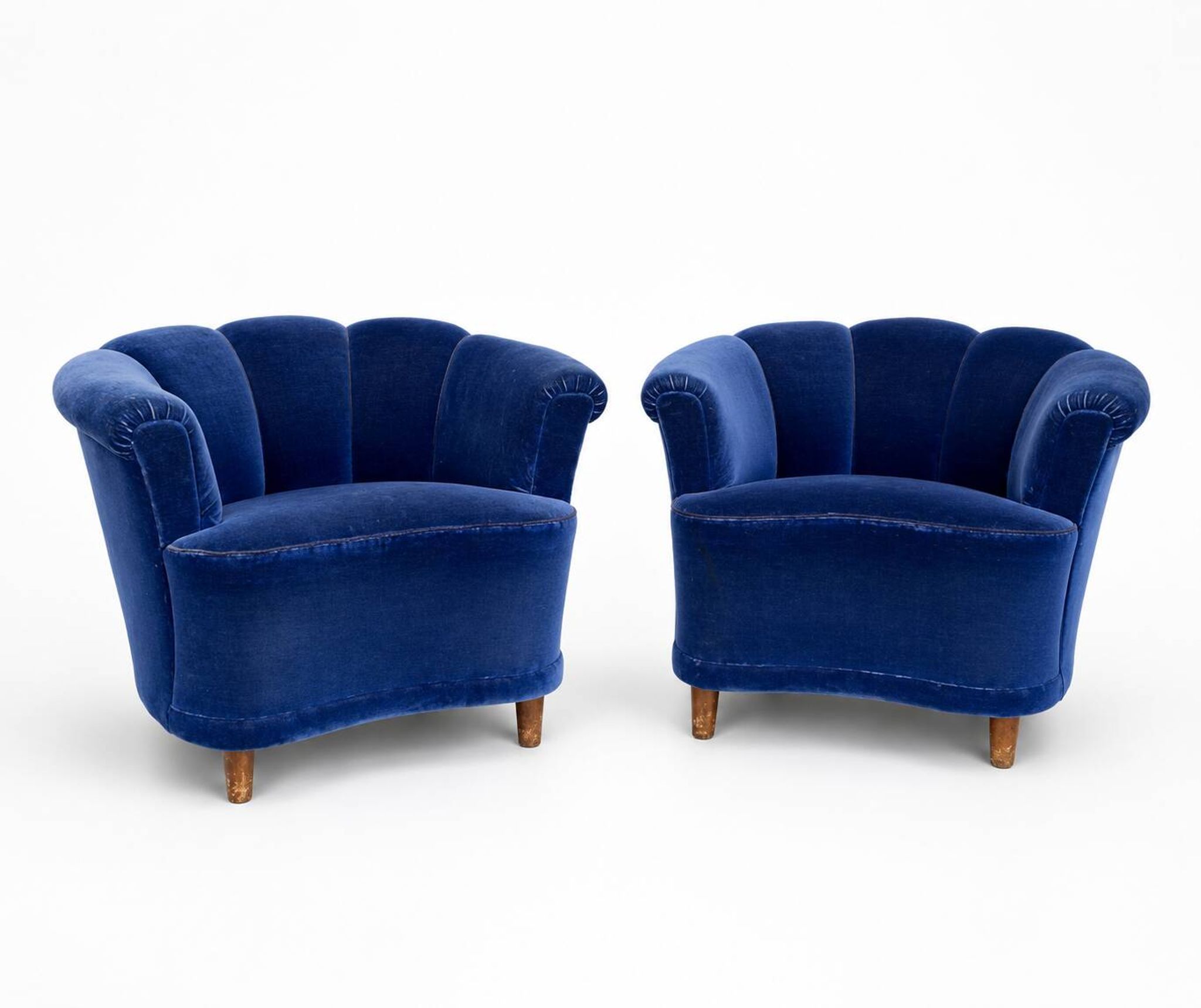 Swedish modern lounge chairs, clam shaped, 1940s Scandinavian design