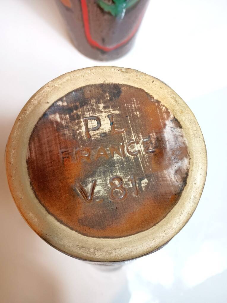 Pair of corn-shaped vases Poet-Laval Height 20 cm model V81