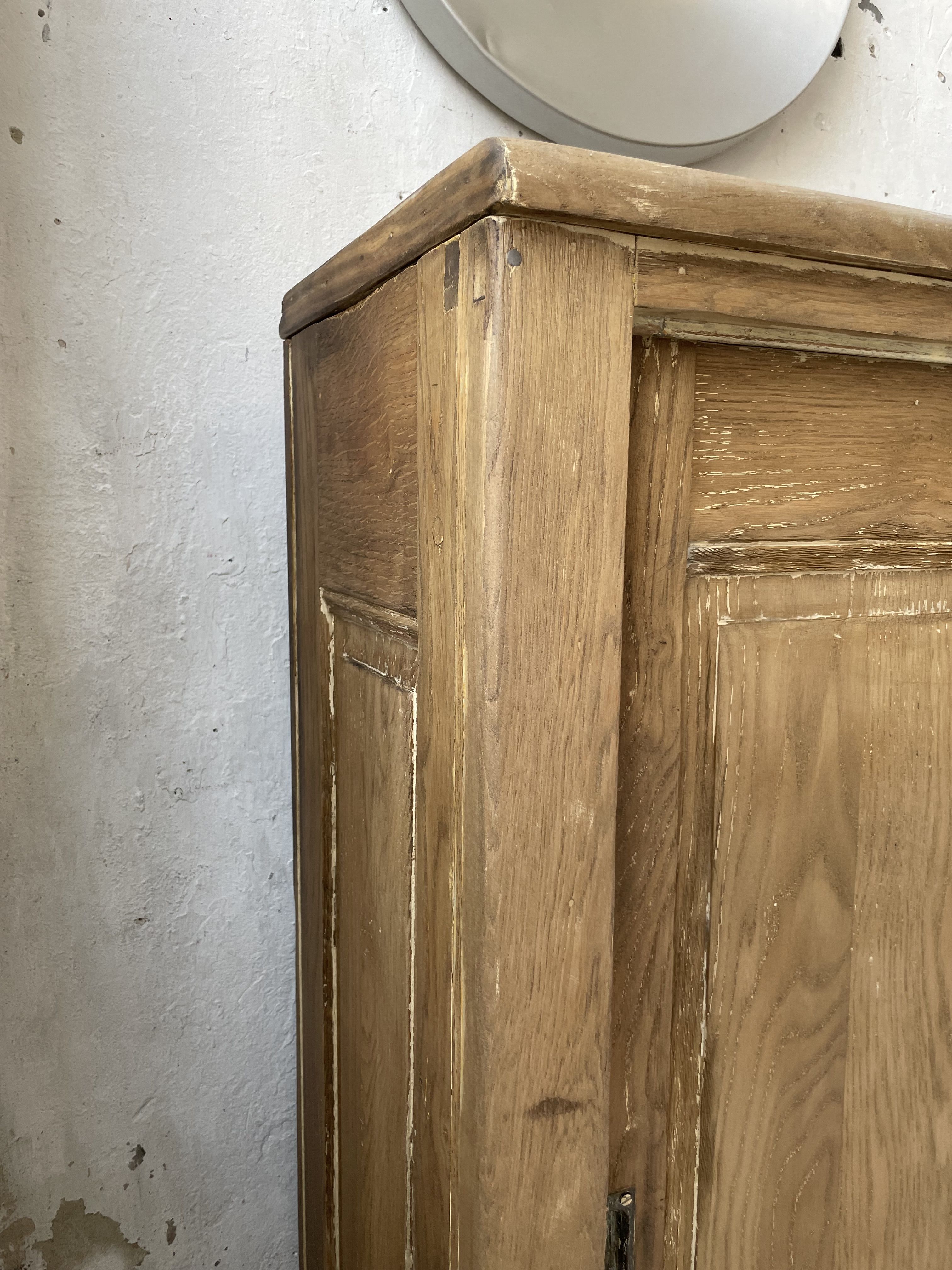 Large row of solid oak loom sliding doors